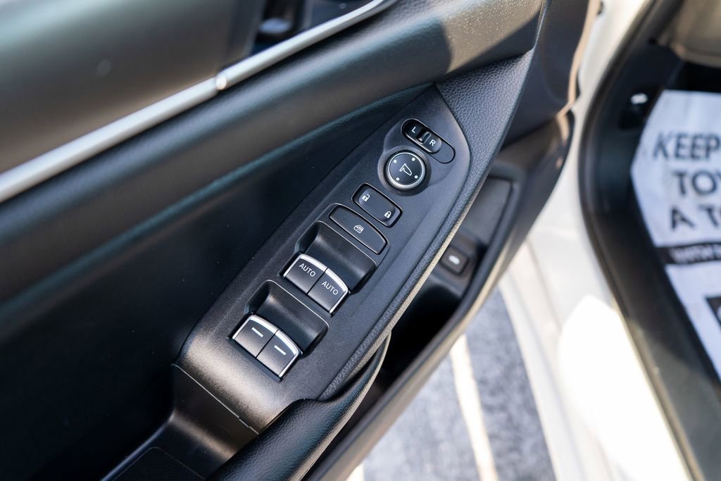 Used 2018 Honda Accord LX image 16