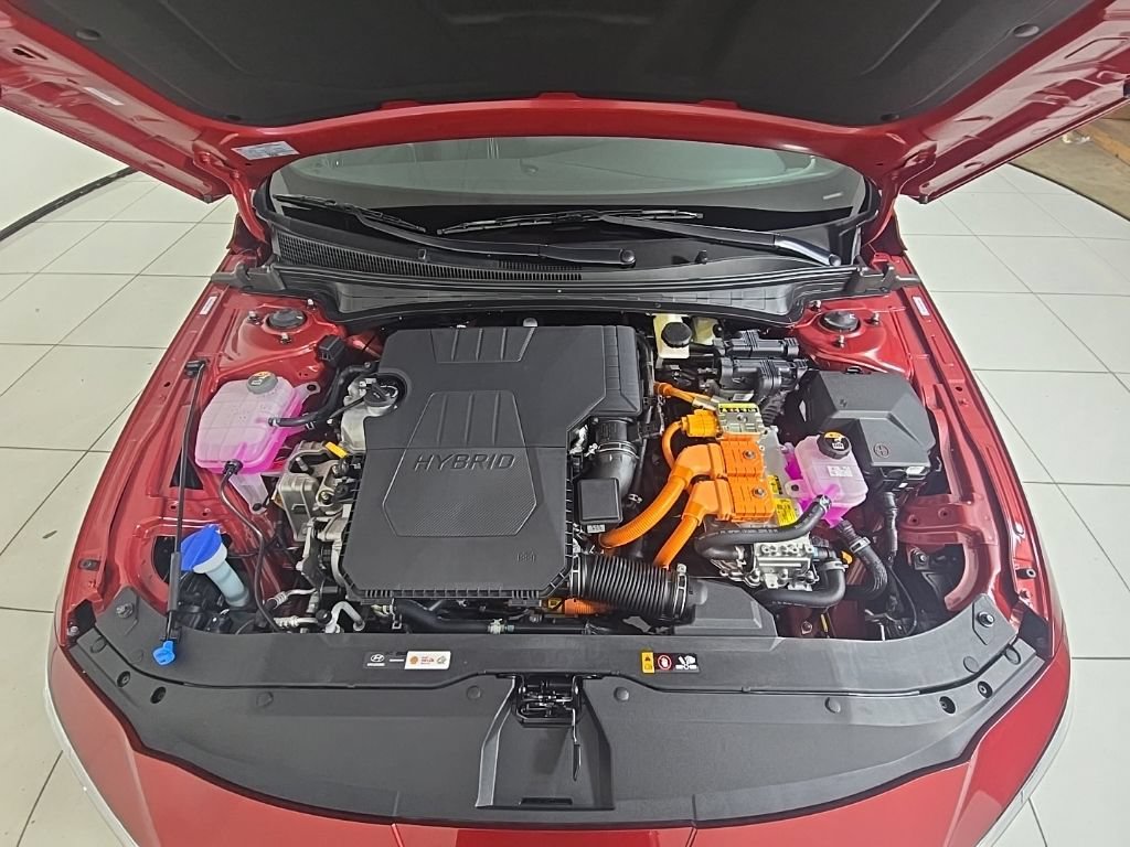 New 2025 Hyundai Elantra SEL FWD image 33
