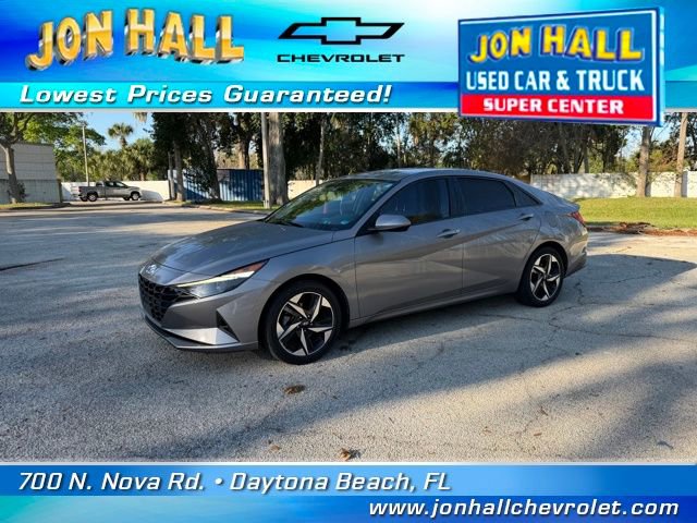 Used 2023 Hyundai Elantra SEL w/ Convenience Package image 2