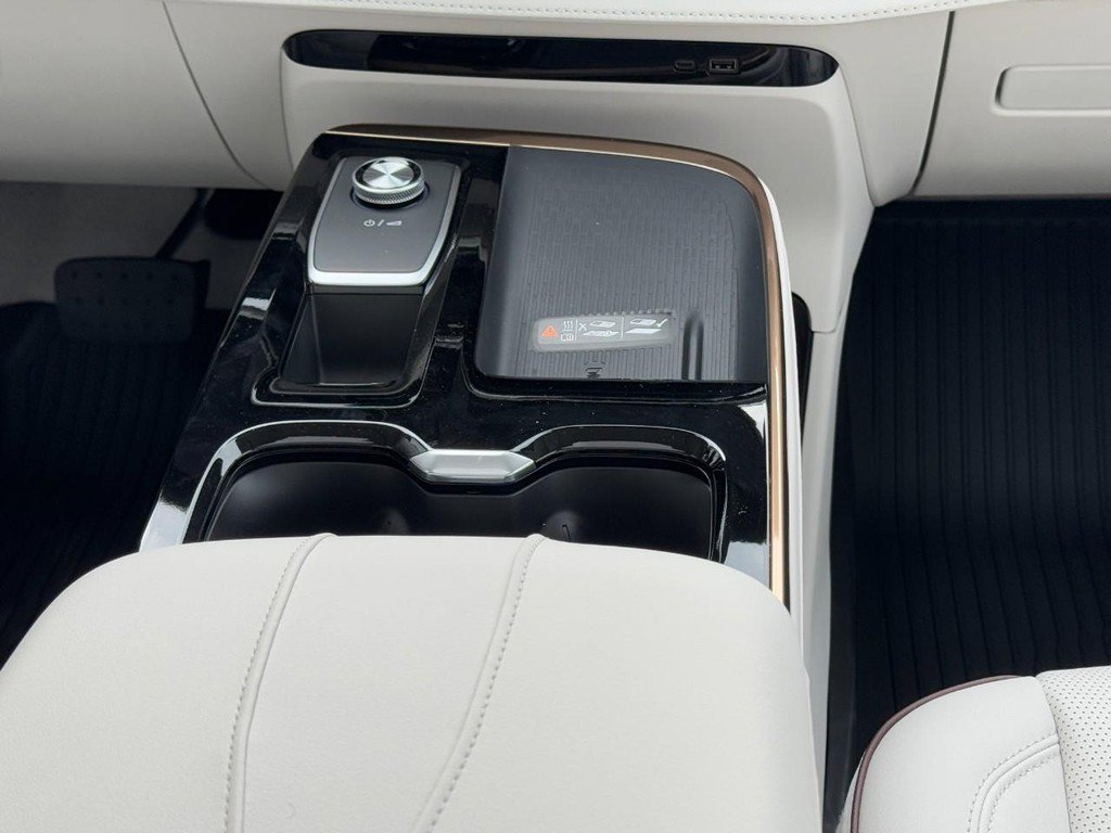 New 2026 Buick Enclave Avenir image 15