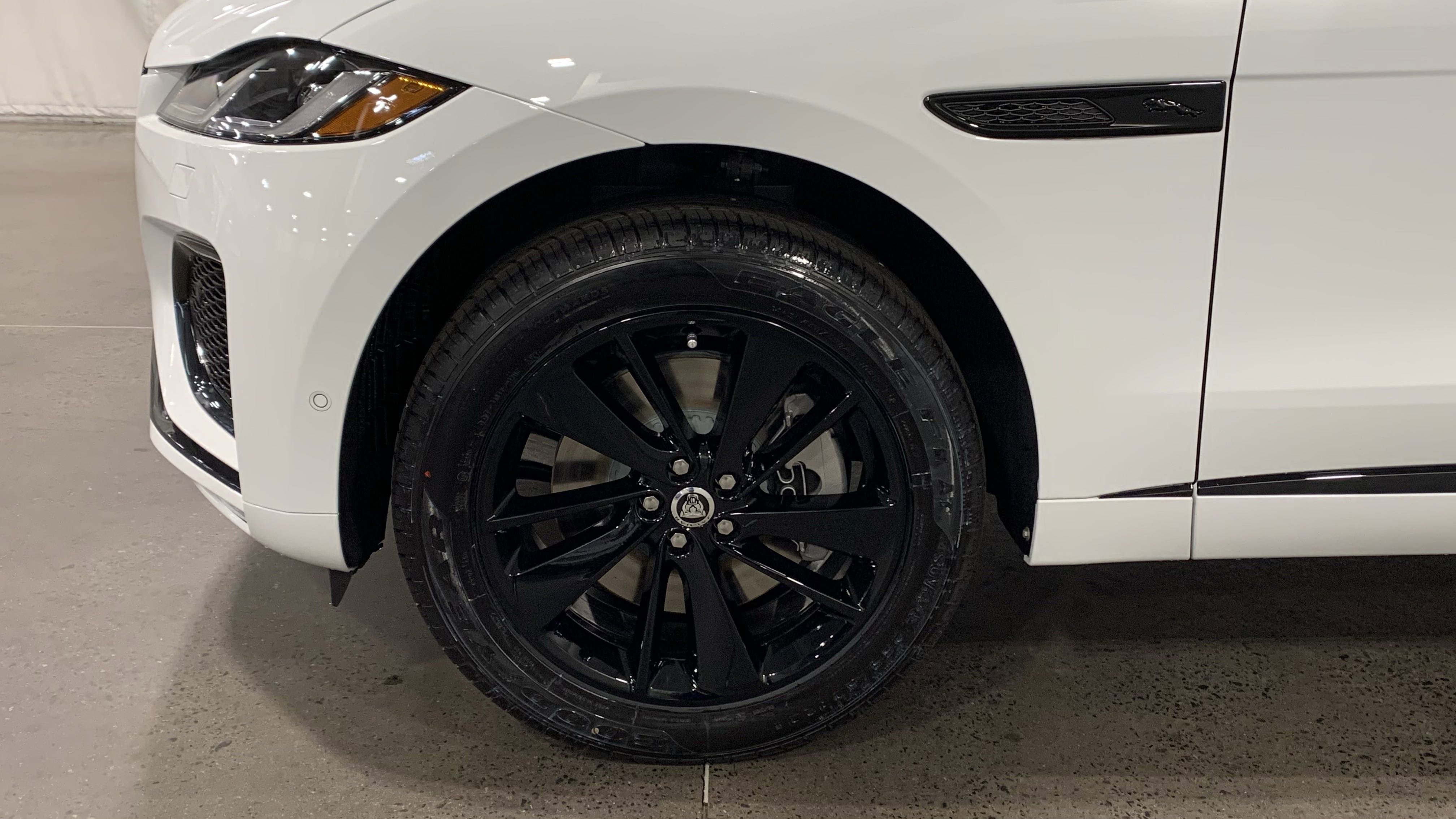 New 2026 Jaguar F-PACE R-Dynamic S image 10