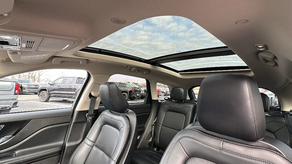 Used 2024 Lincoln Corsair FWD w/ Equipment Group 102A image 16