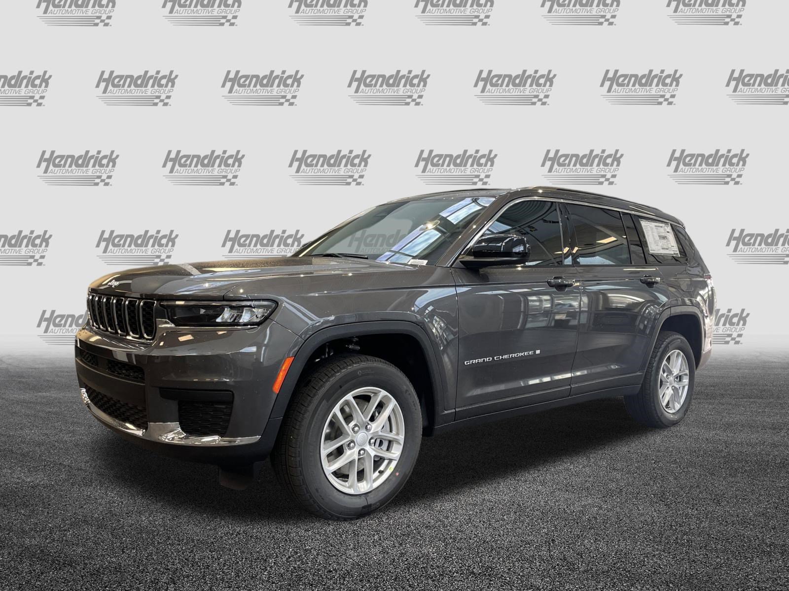 Certified 2025 Jeep Grand Cherokee L Laredo w/ Luxury Tech Group I RWD image 6