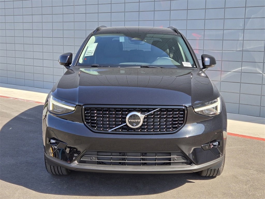 New 2025 Volvo XC40 B5 Plus w/ Protection Package Premier image 5
