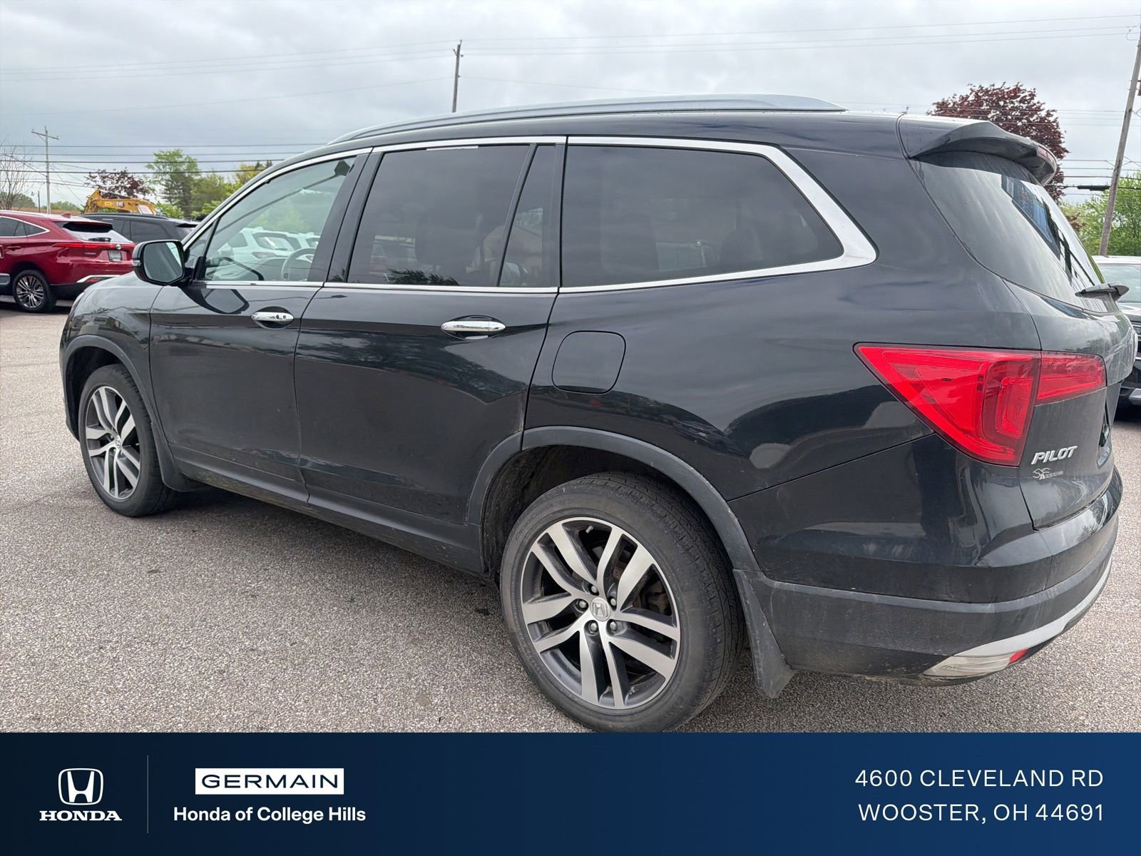 Used 2017 Honda Pilot Touring image 9