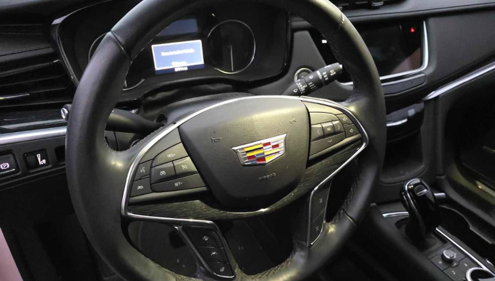 Used 2024 Cadillac XT5 Premium Luxury image 11