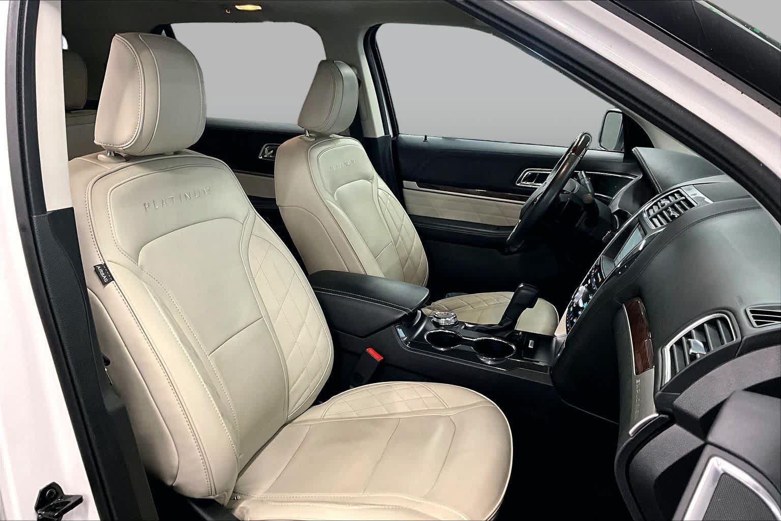 Used 2018 Ford Explorer Platinum AWD/4WD image 8
