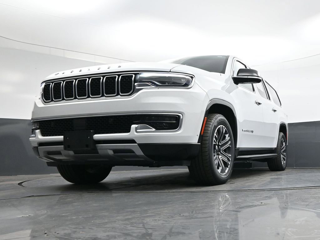 Used 2024 Jeep Wagoneer L Series II w/ Flexible Seating Group image 36