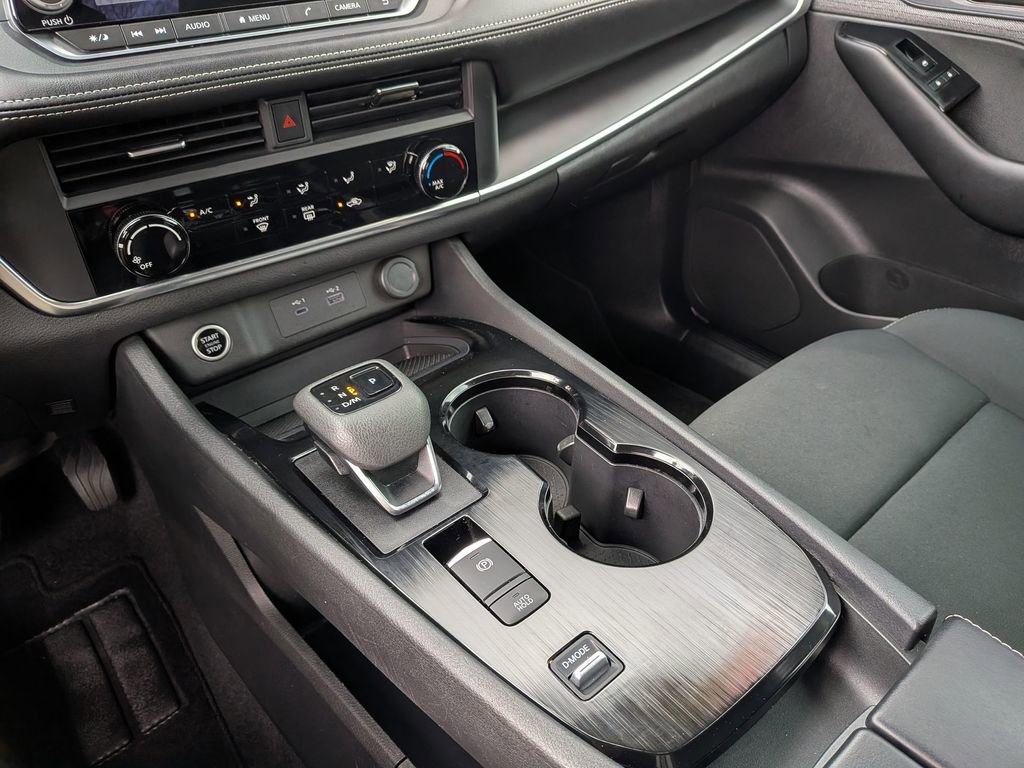 Used 2023 Nissan Rogue S FWD image 26