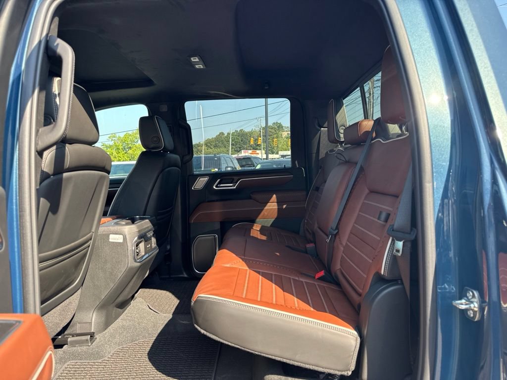 New 2026 GMC Sierra 3500 Denali Ultimate AWD/4WD image 31