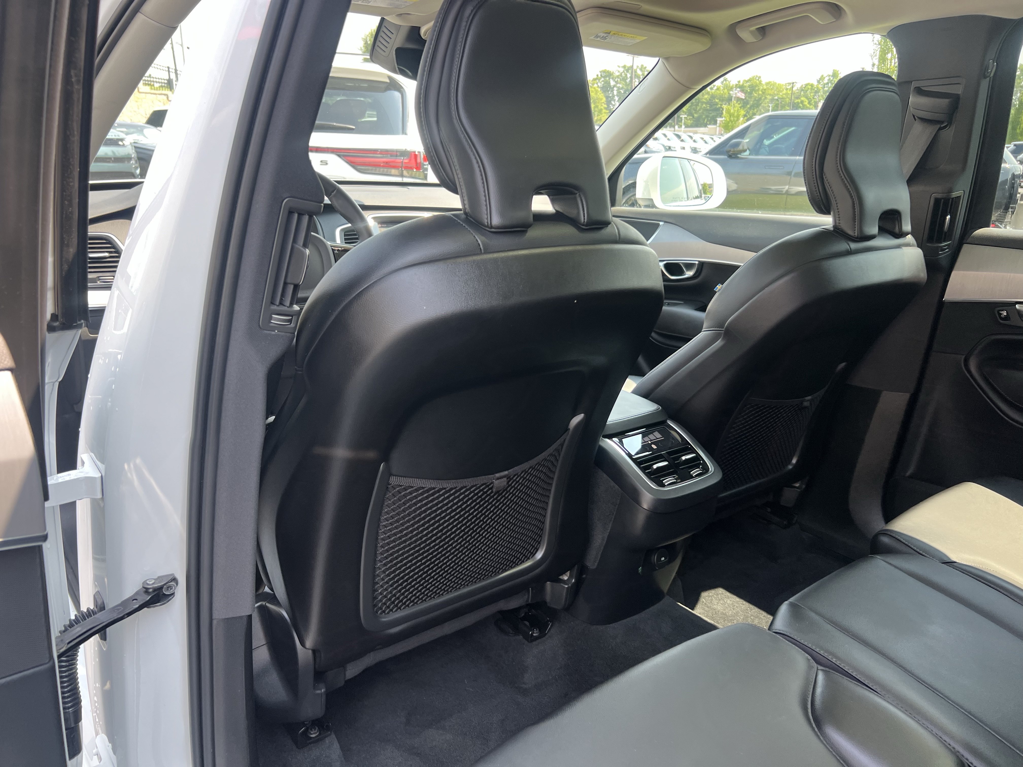 Used 2025 Volvo XC90 B5 Core AWD/4WD image 33