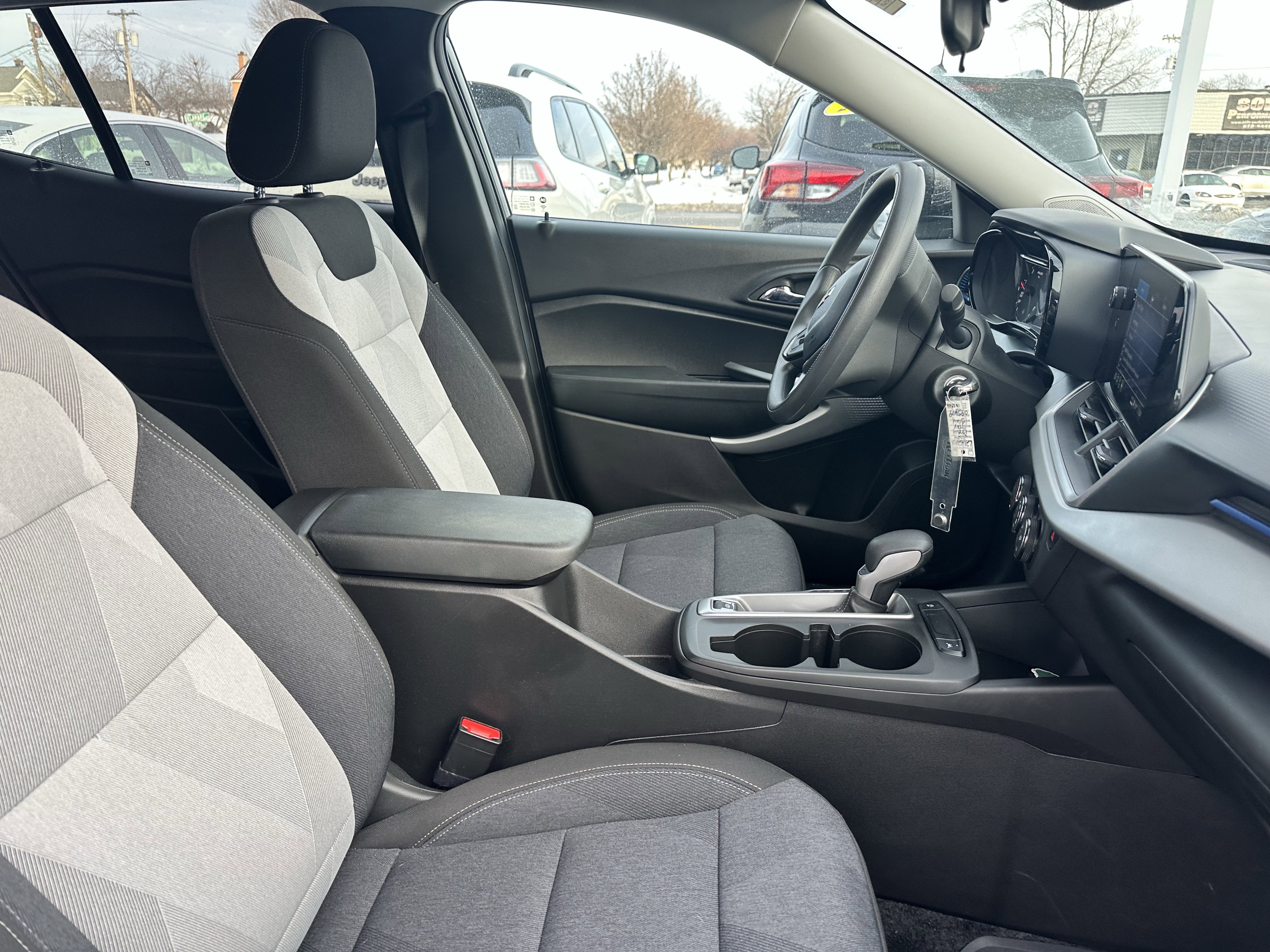 Used 2024 Chevrolet Trax LS image 11