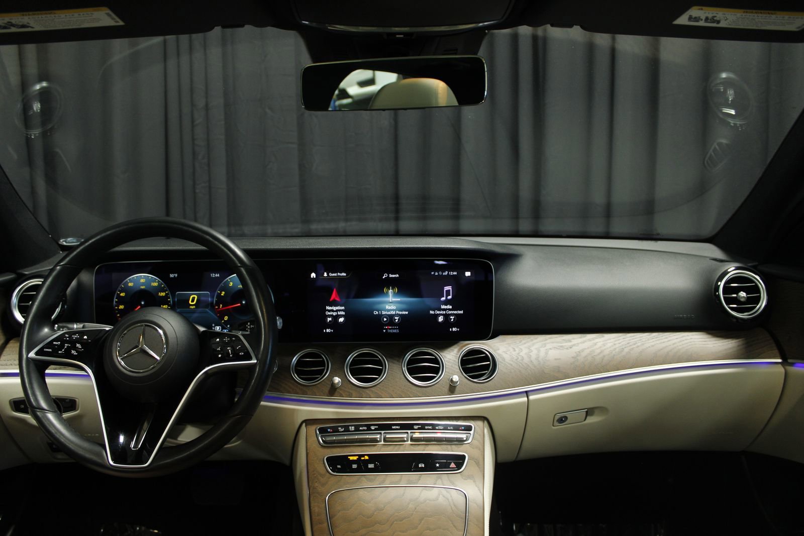 Used 2022 Mercedes-Benz E 350 4MATIC Sedan image 4