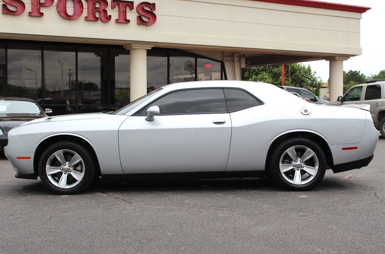 Used 2021 Dodge Challenger SXT RWD image 6