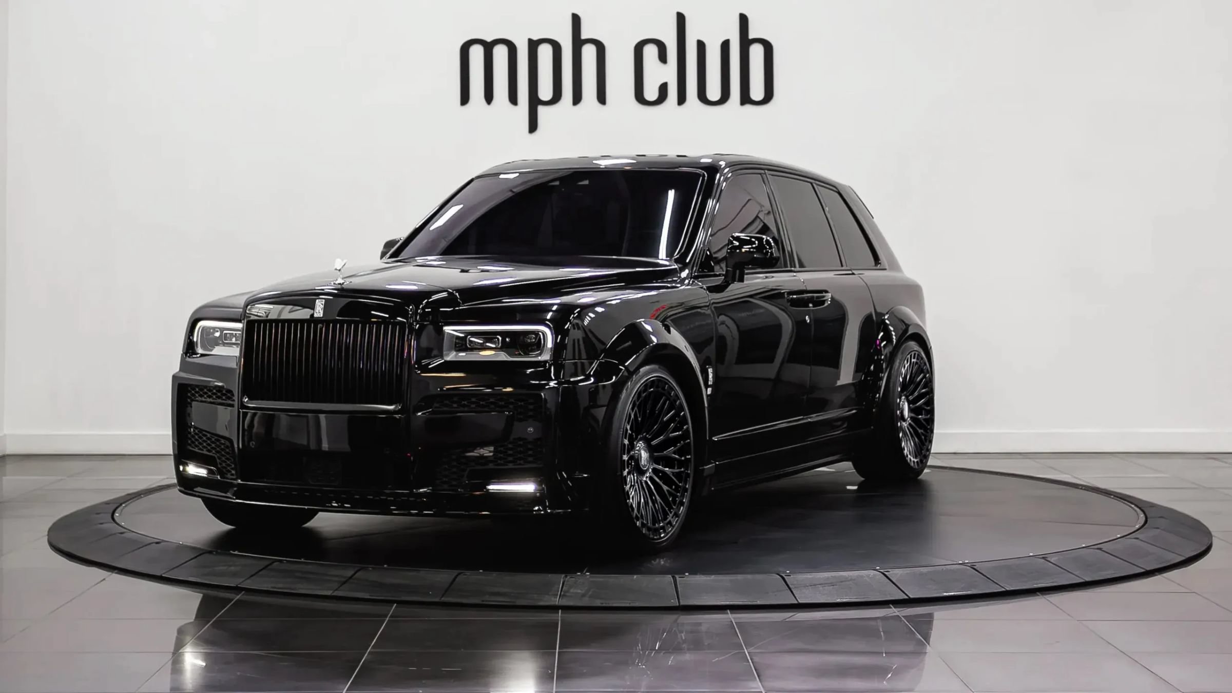 Used 2021 Rolls-Royce Cullinan AWD/4WD image 2