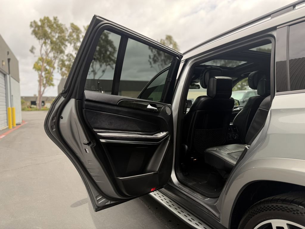 Used 2017 Mercedes-Benz GLS 550 4MATIC image 20