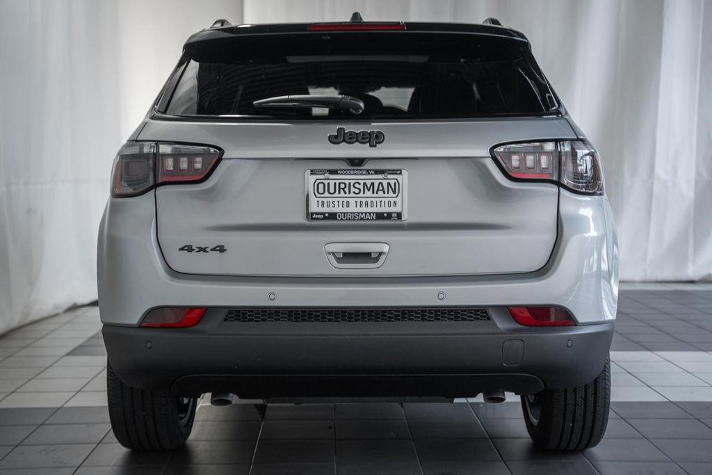 New 2025 Jeep Compass Limited w/ Sun & Sound Group image 5