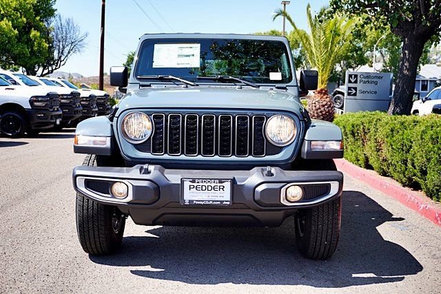 New 2025 Jeep Gladiator Sport S image 5