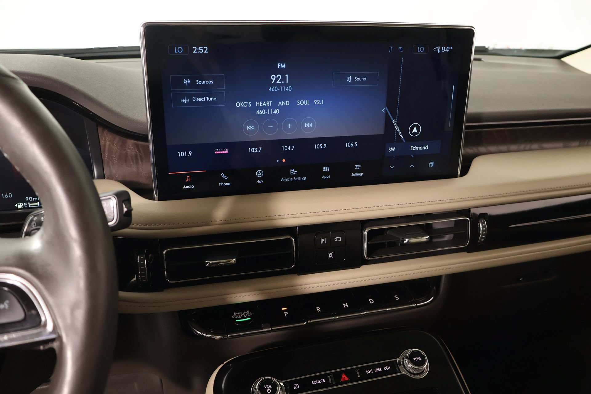 Used 2021 Lincoln Nautilus Reserve AWD/4WD image 5