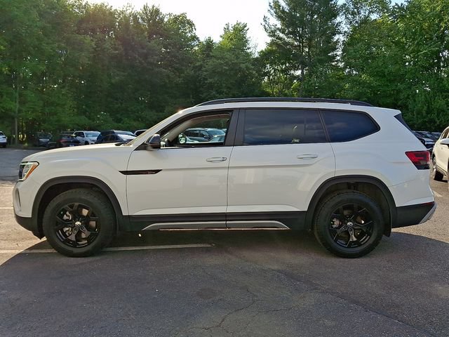Certified 2024 Volkswagen Atlas Peak Edition SEL AWD/4WD image 6