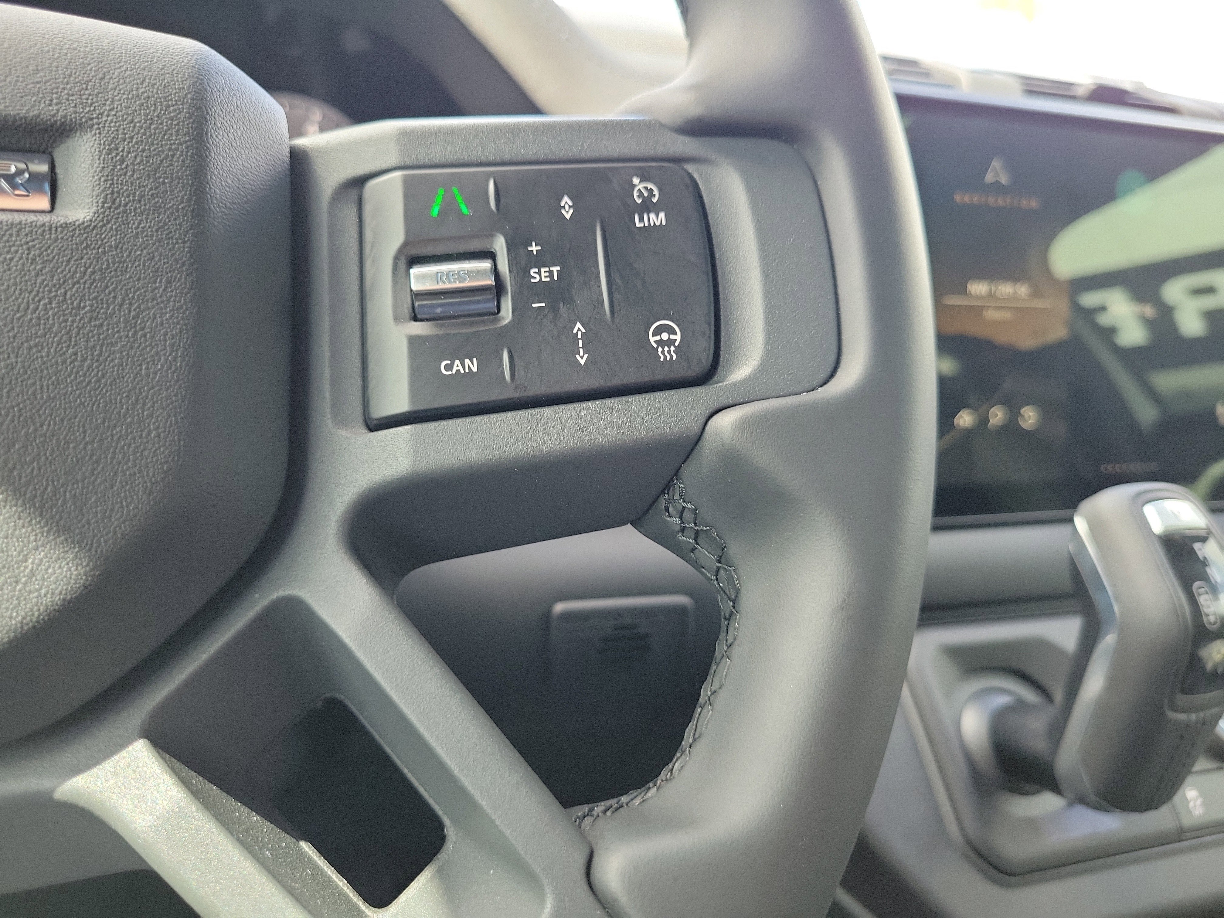 Used 2025 Land Rover Defender 110 S image 22