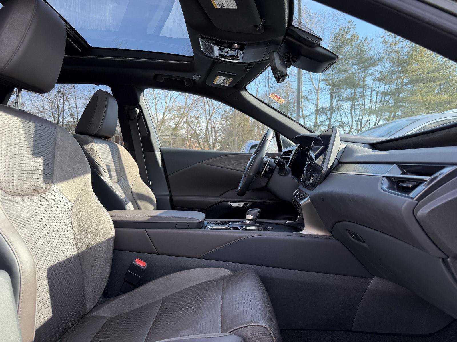 Used 2023 Lexus RX 350 w/ Luxury Package image 13