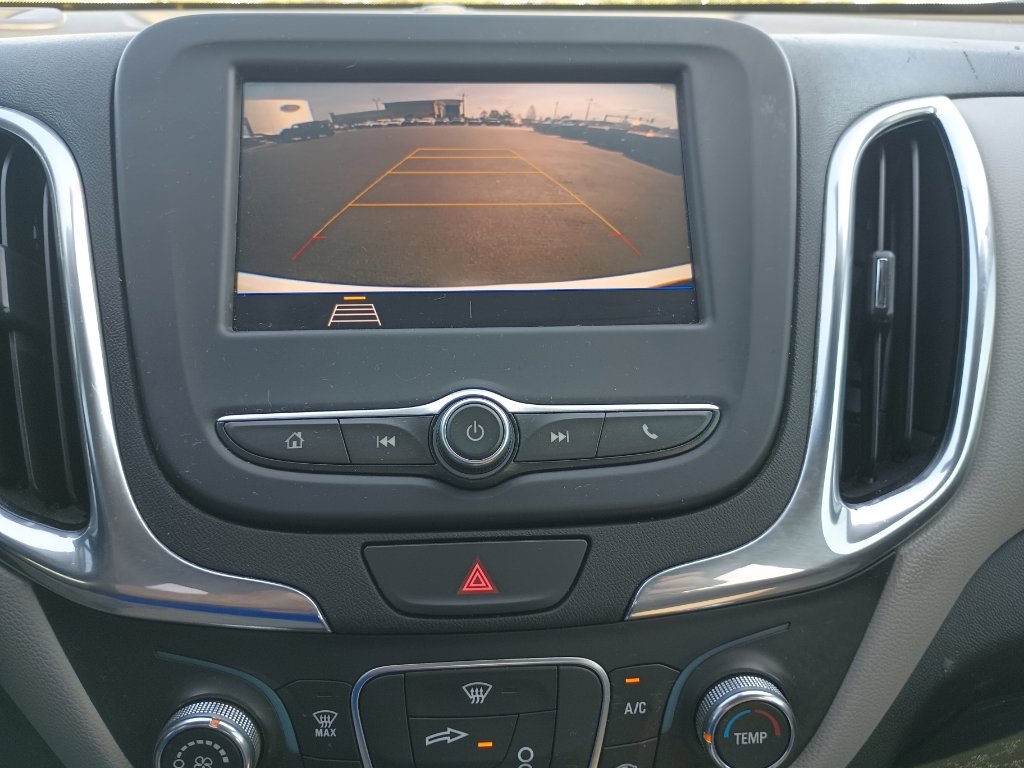 Used 2020 Chevrolet Equinox LS w/ LS Convenience Package image 18