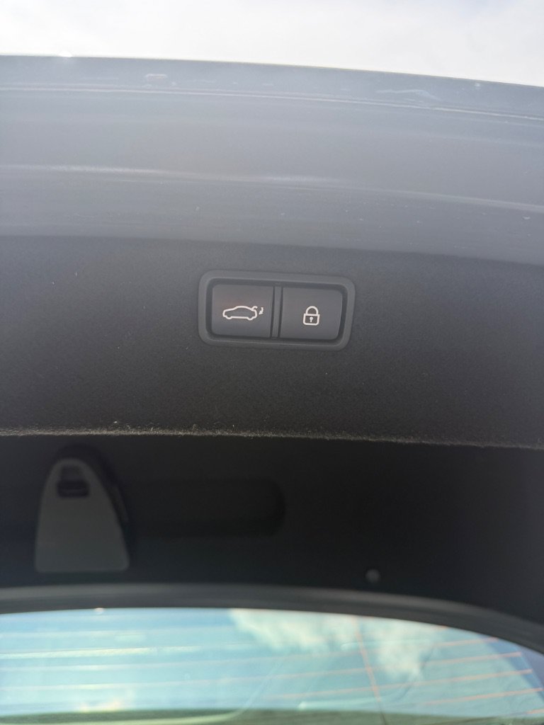Used 2019 Genesis G80 3.3T Sport RWD image 25