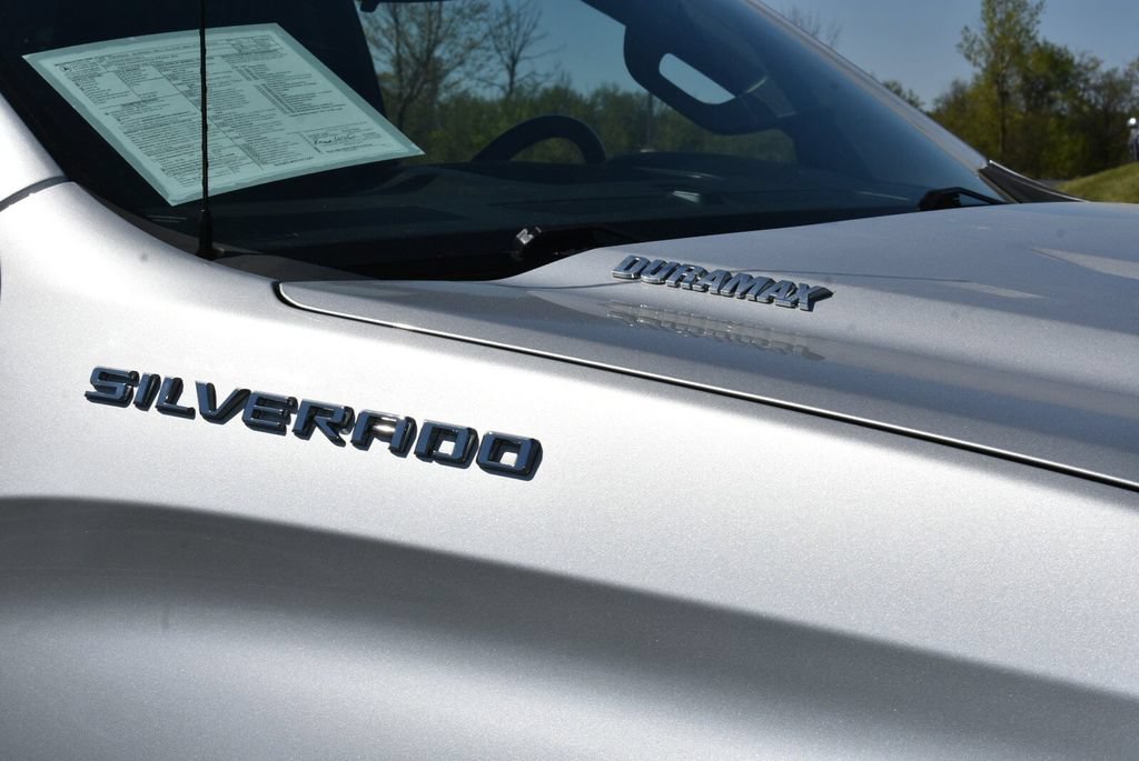 Used 2021 Chevrolet Silverado 1500 LT RWD image 3