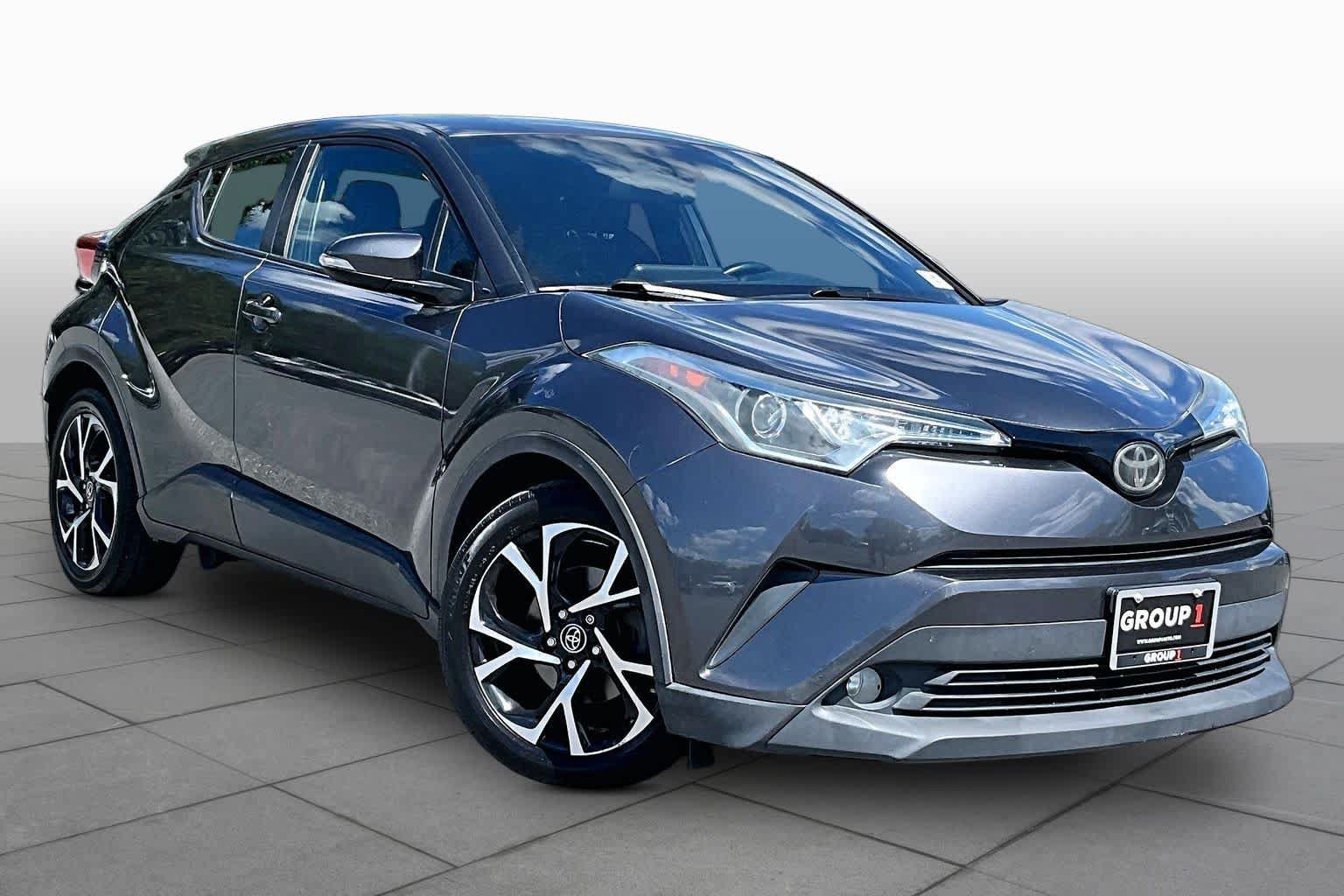 Used 2018 Toyota C-HR XLE FWD image 3