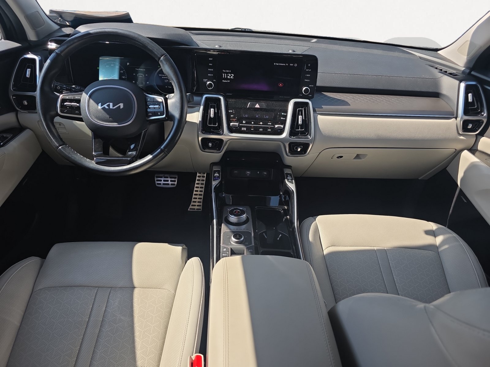 Certified 2024 Kia Sorento SX Prestige AWD/4WD image 2