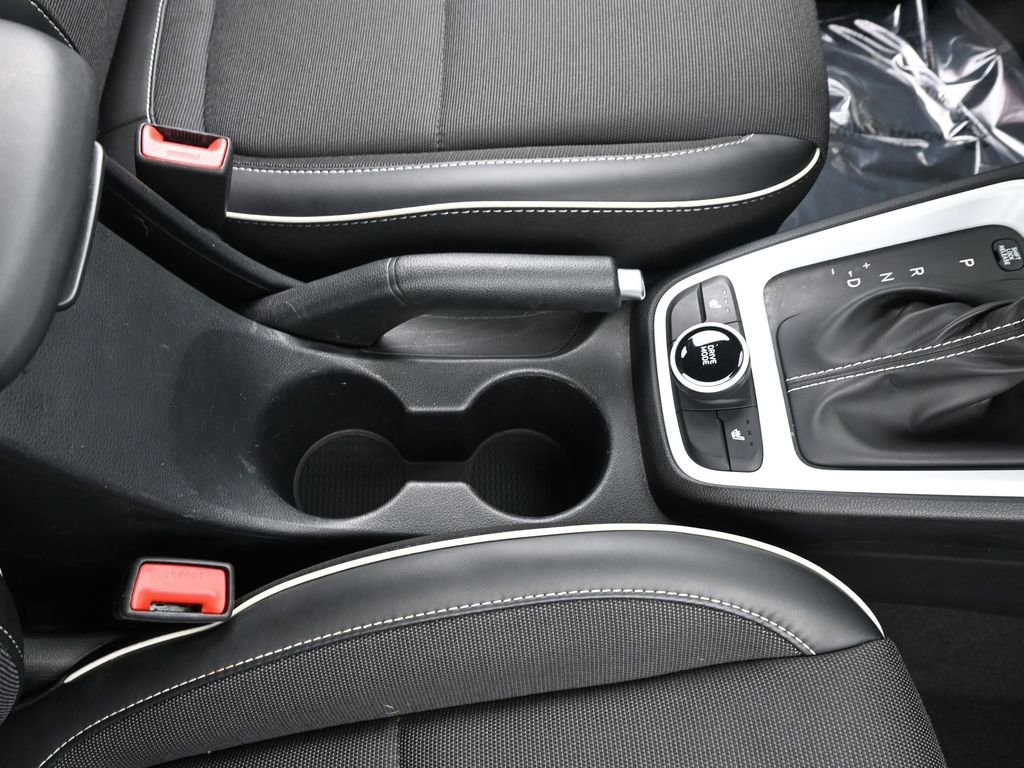 Used 2024 Hyundai Venue Limited image 23