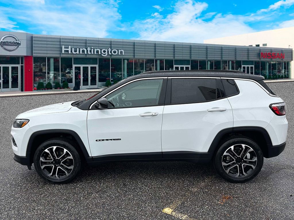 Used 2022 Jeep Compass Limited image 7