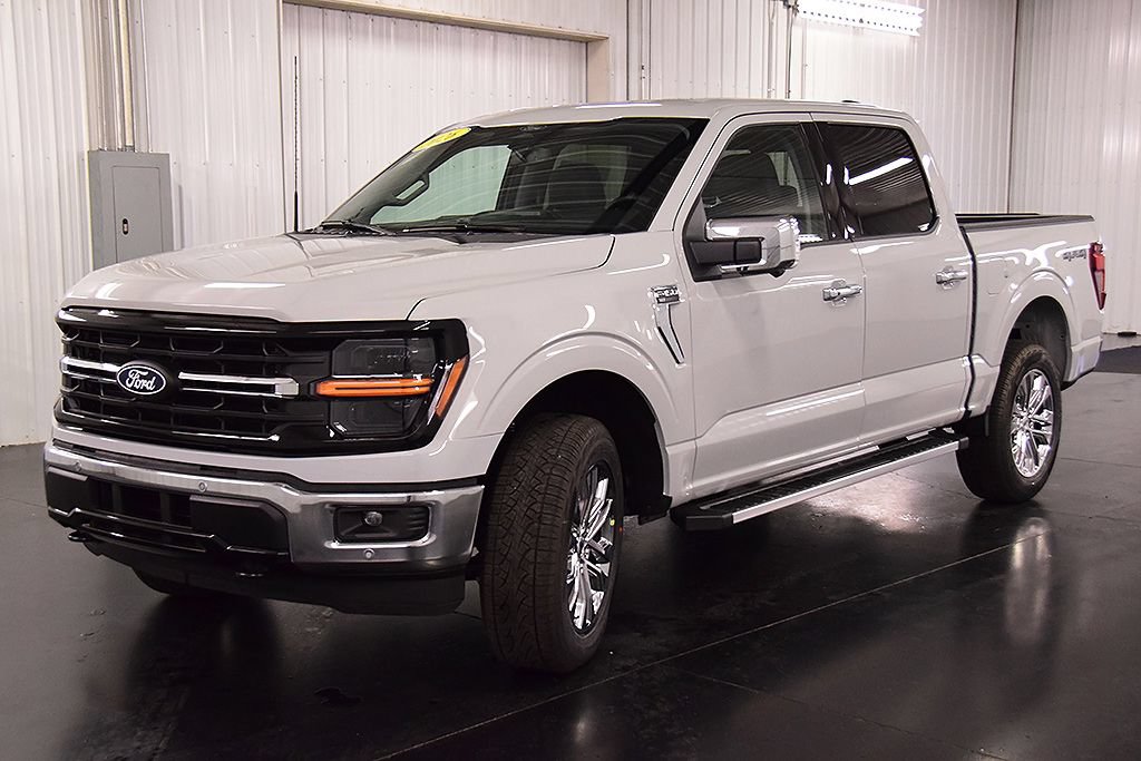 New 2026 Ford F150 XLT w/ Equipment Group 302A MID AWD/4WD image 3