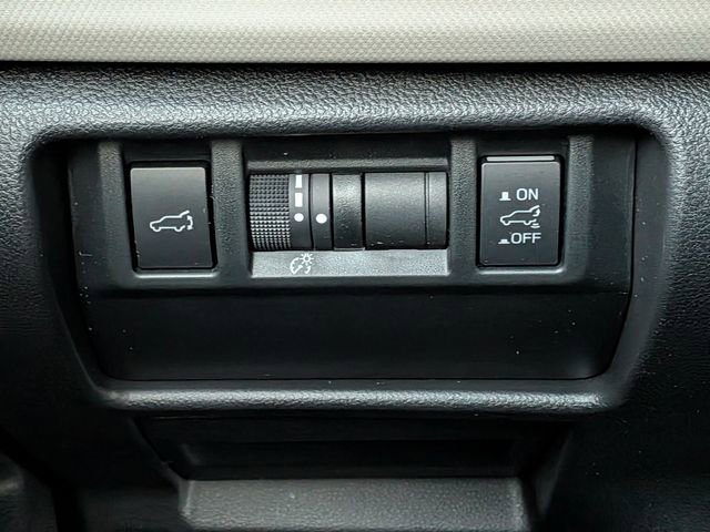 Used 2025 Subaru Forester Limited image 17