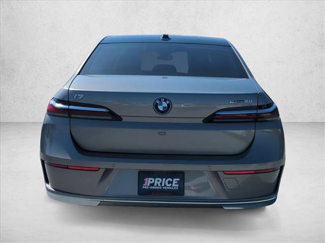 Used 2025 BMW i7 xDrive60 RWD image 7