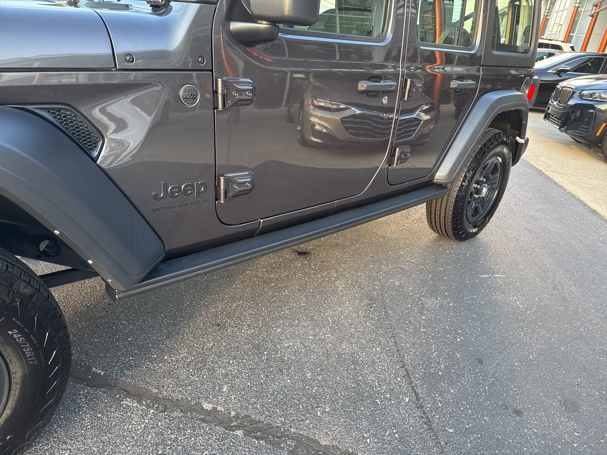 Used 2024 Jeep Wrangler Sport image 11