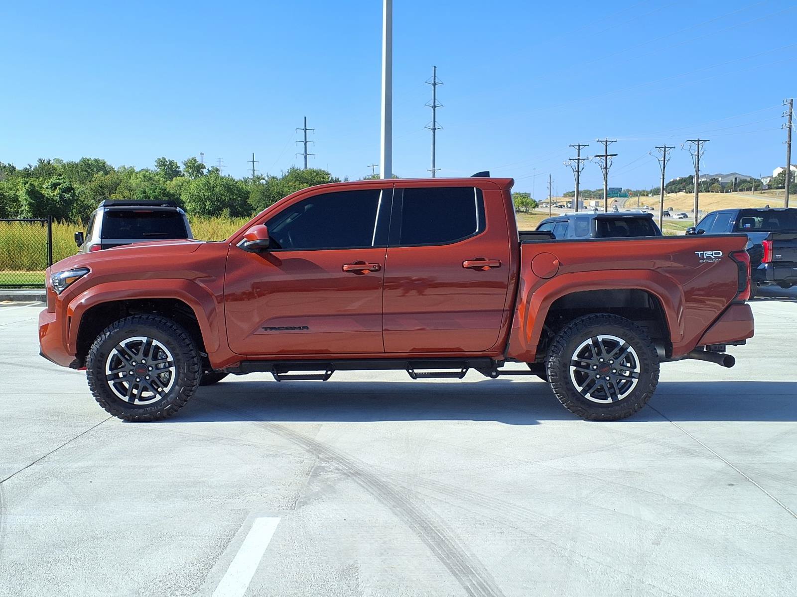 Used 2025 Toyota Tacoma TRD Sport AWD/4WD image 6