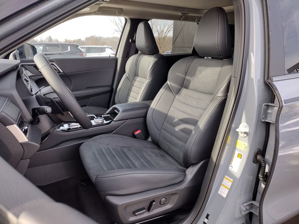 New 2026 Mitsubishi Outlander Trail Edition image 9