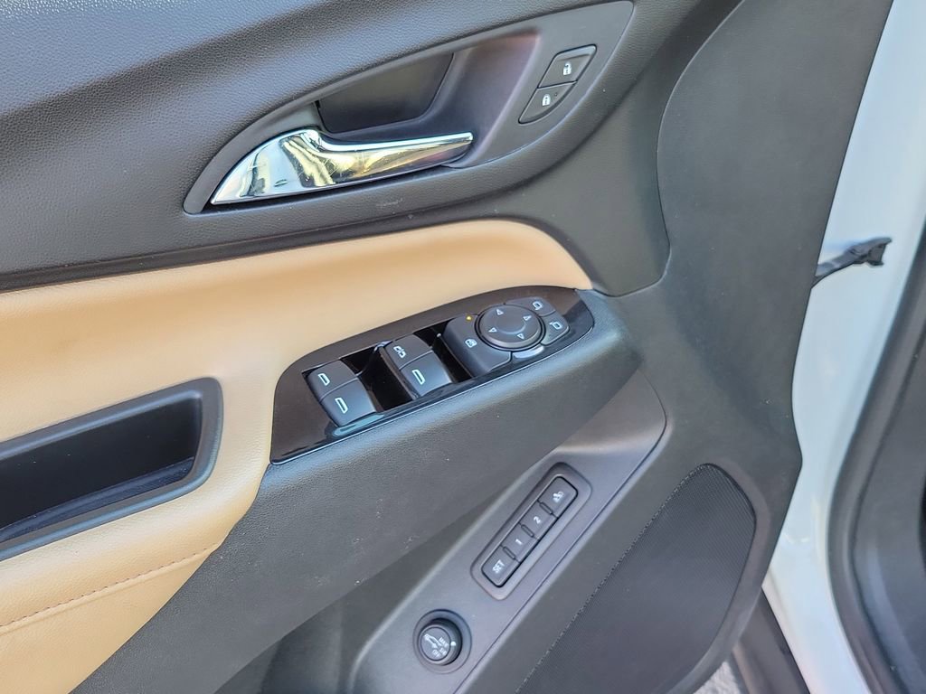 Used 2022 Chevrolet Equinox Premier w/ LPO, Floor Liner Package image 18