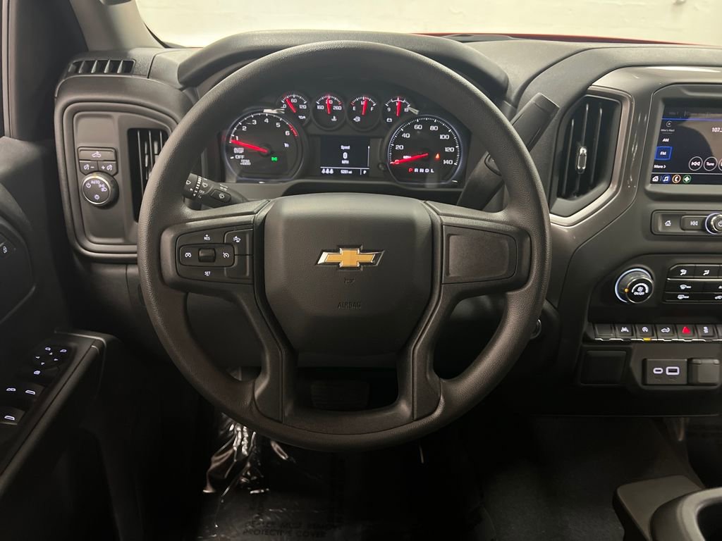 Used 2025 Chevrolet Silverado 1500 Custom image 16