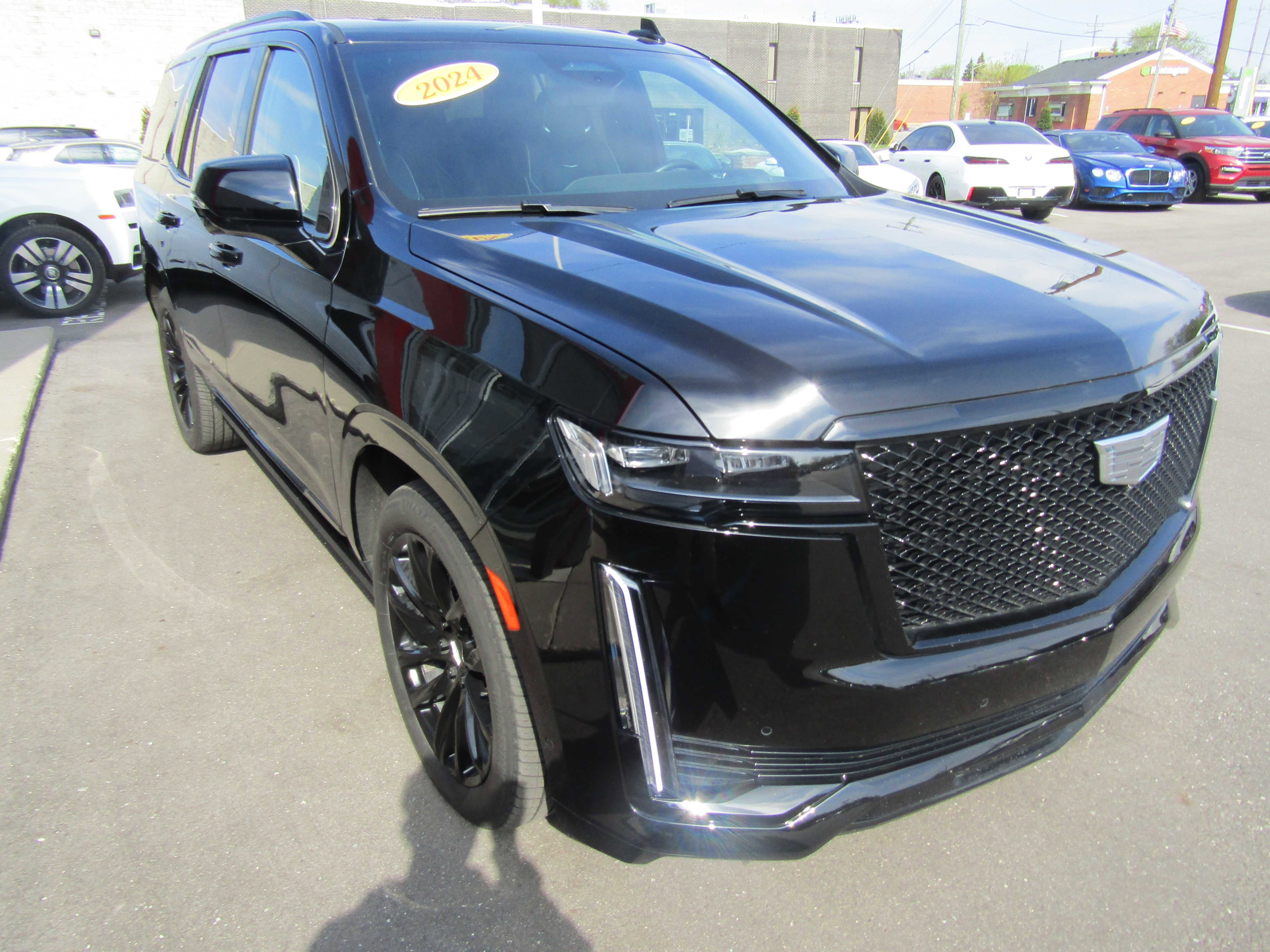 Used 2024 Cadillac Escalade Sport w/ LPO, ONYX Package AWD/4WD image 4