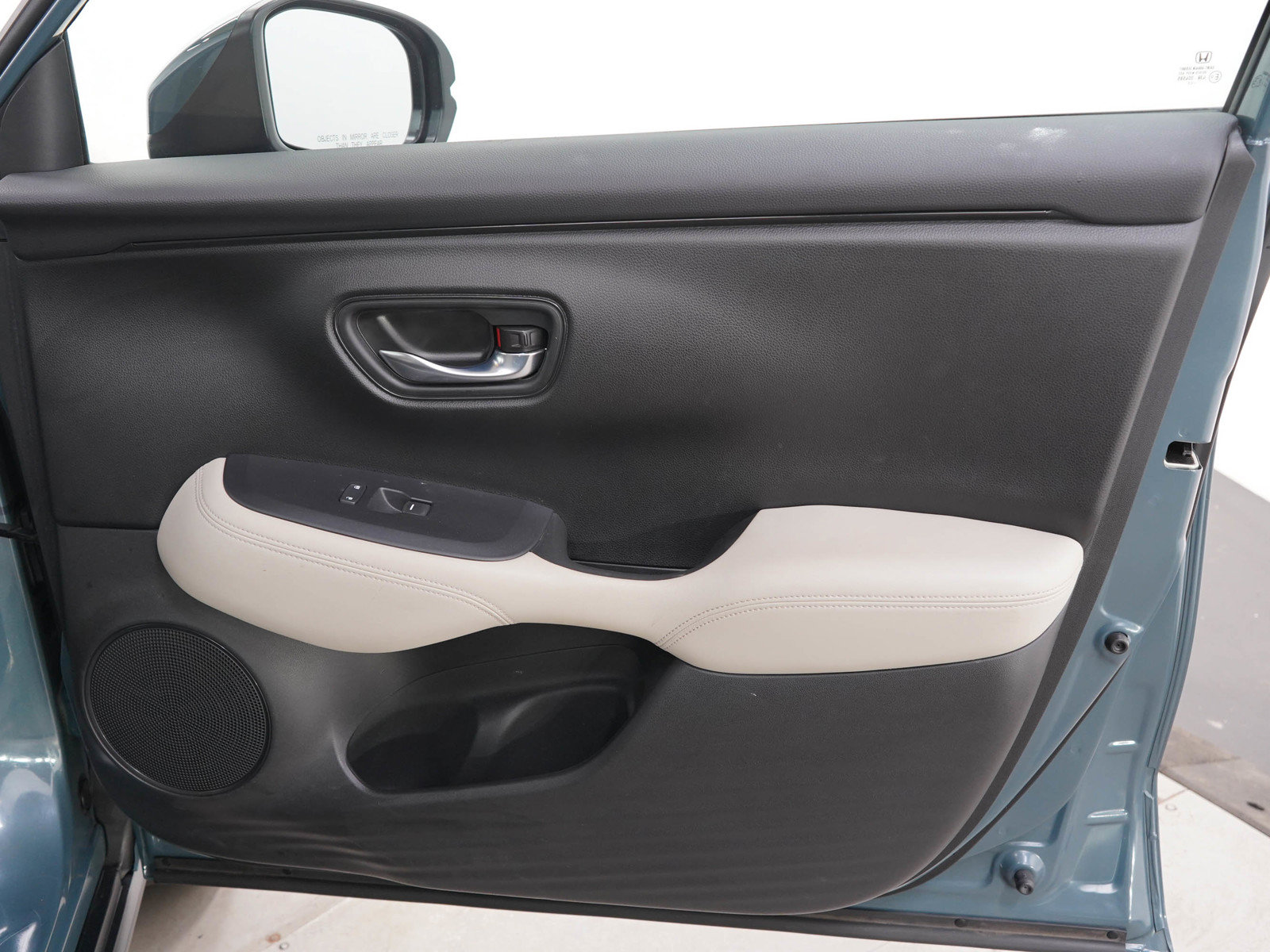 Used 2024 Honda HR-V LX image 11