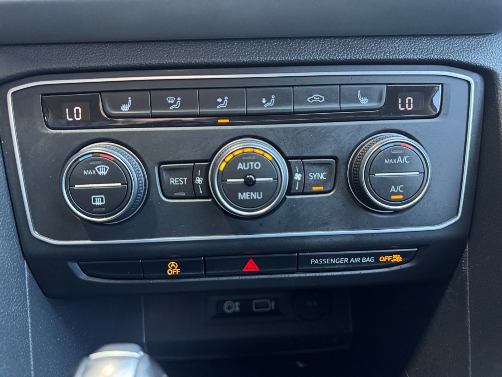 Used 2019 Volkswagen Atlas SE FWD image 21