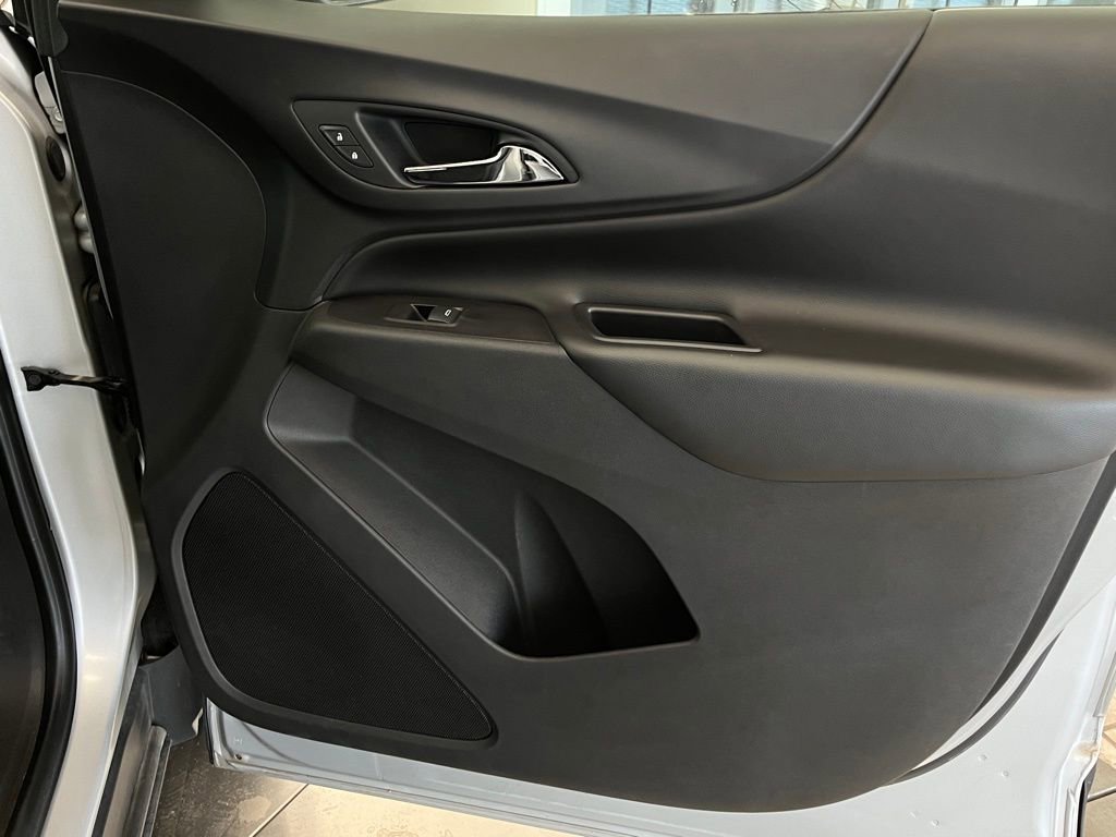 Used 2019 Chevrolet Equinox LT w/ Driver Convenience Package image 31
