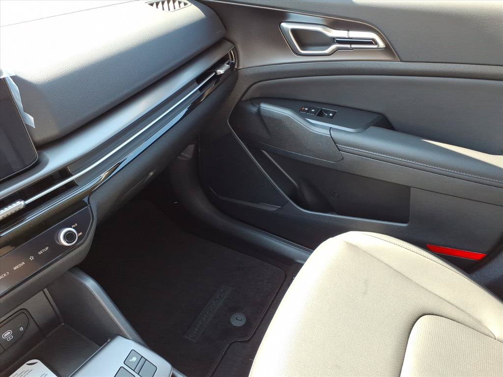 New 2026 Kia Sportage EX FWD image 26