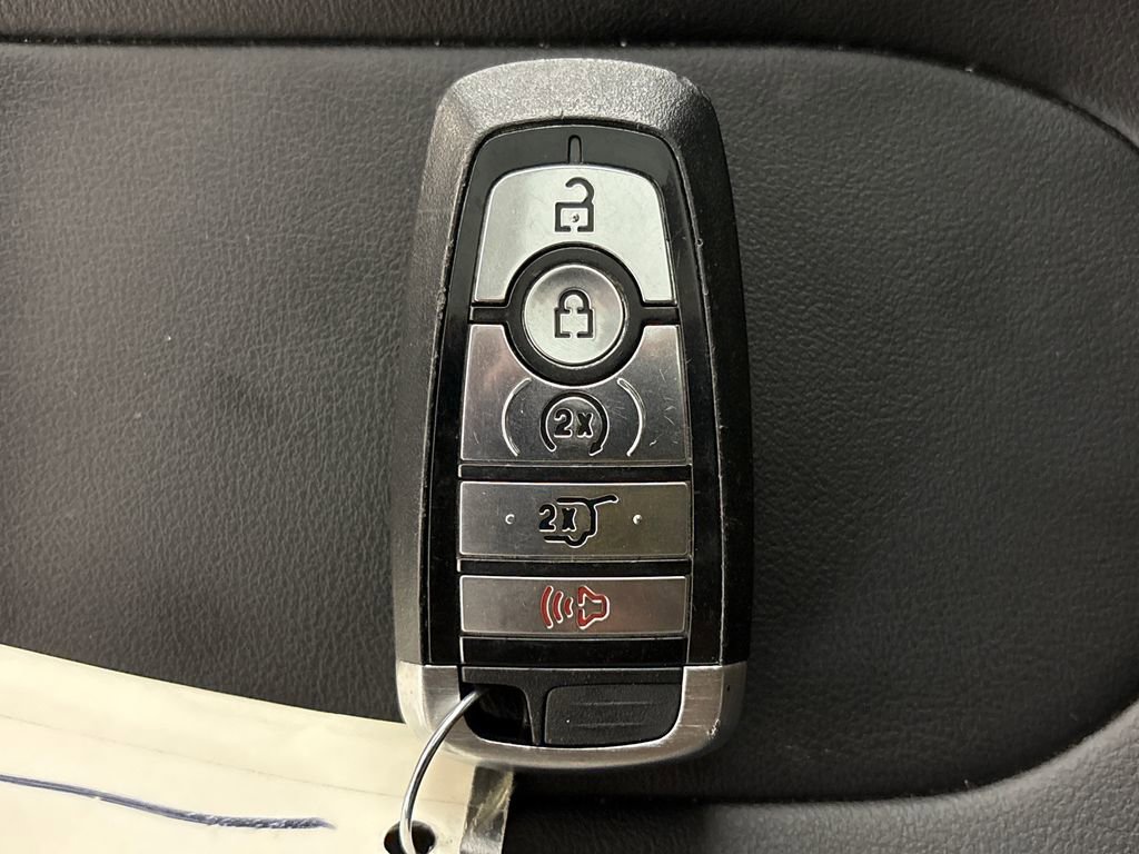 Certified 2025 Ford Expedition Platinum image 34