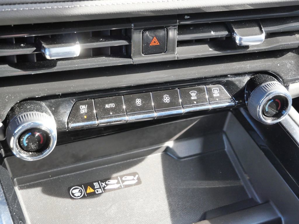 Used 2025 Chevrolet Tahoe LT image 44