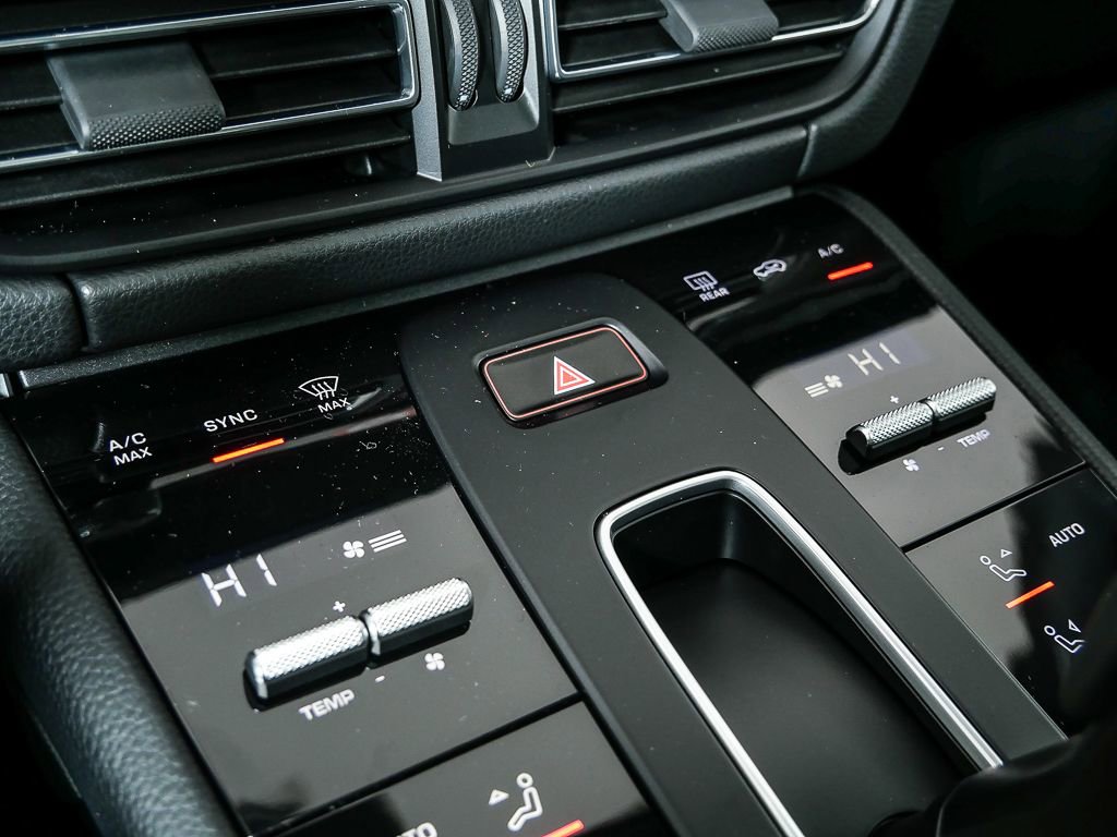 New 2026 Porsche Macan AWD/4WD image 18