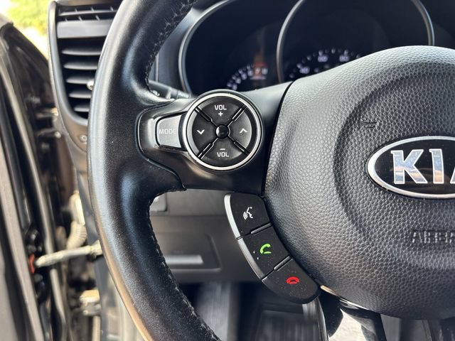 Used 2015 Kia Soul ! FWD image 27